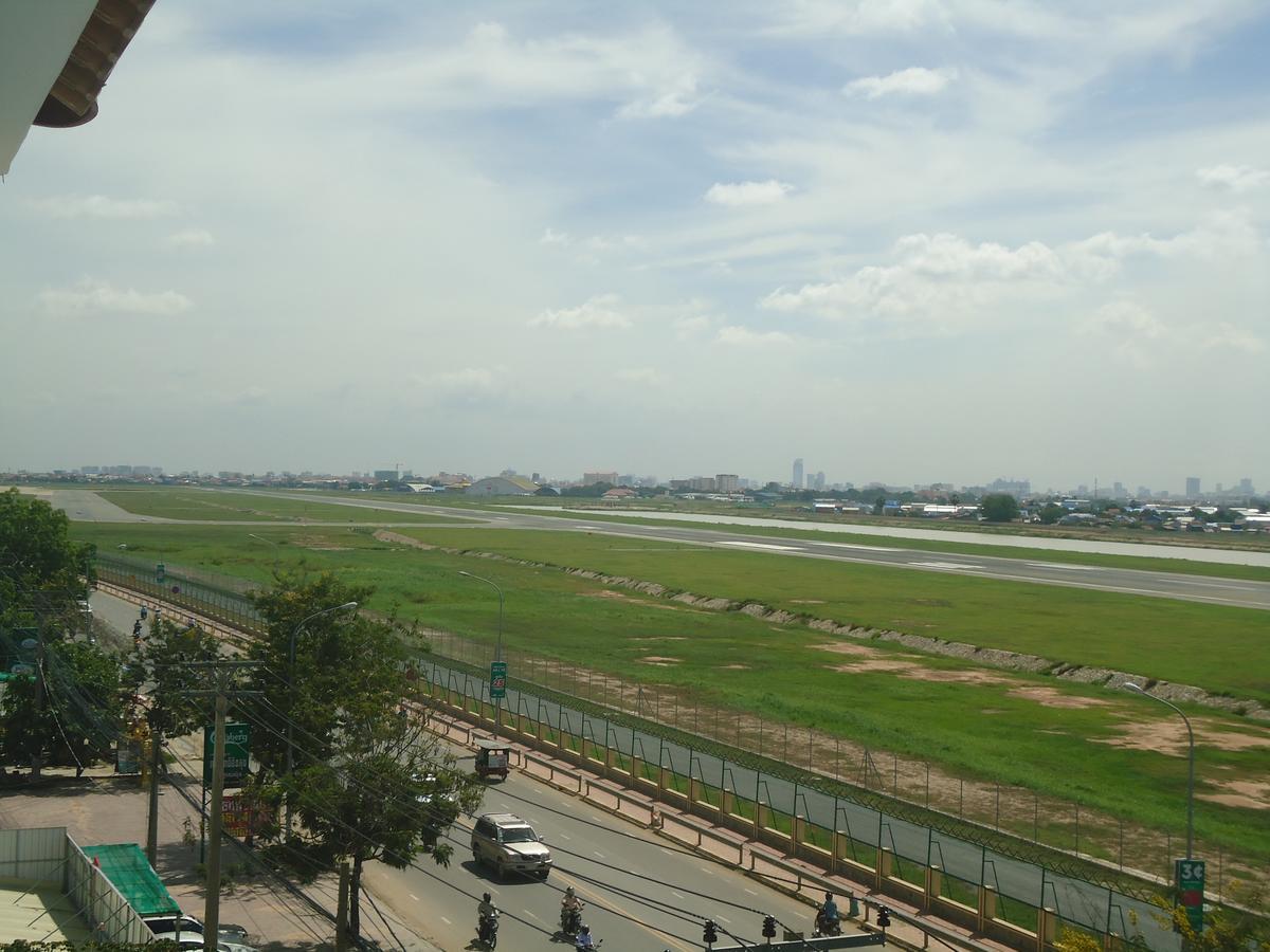 Golden Apple Hotel - Airport Phnom Penh Zewnętrze zdjęcie
