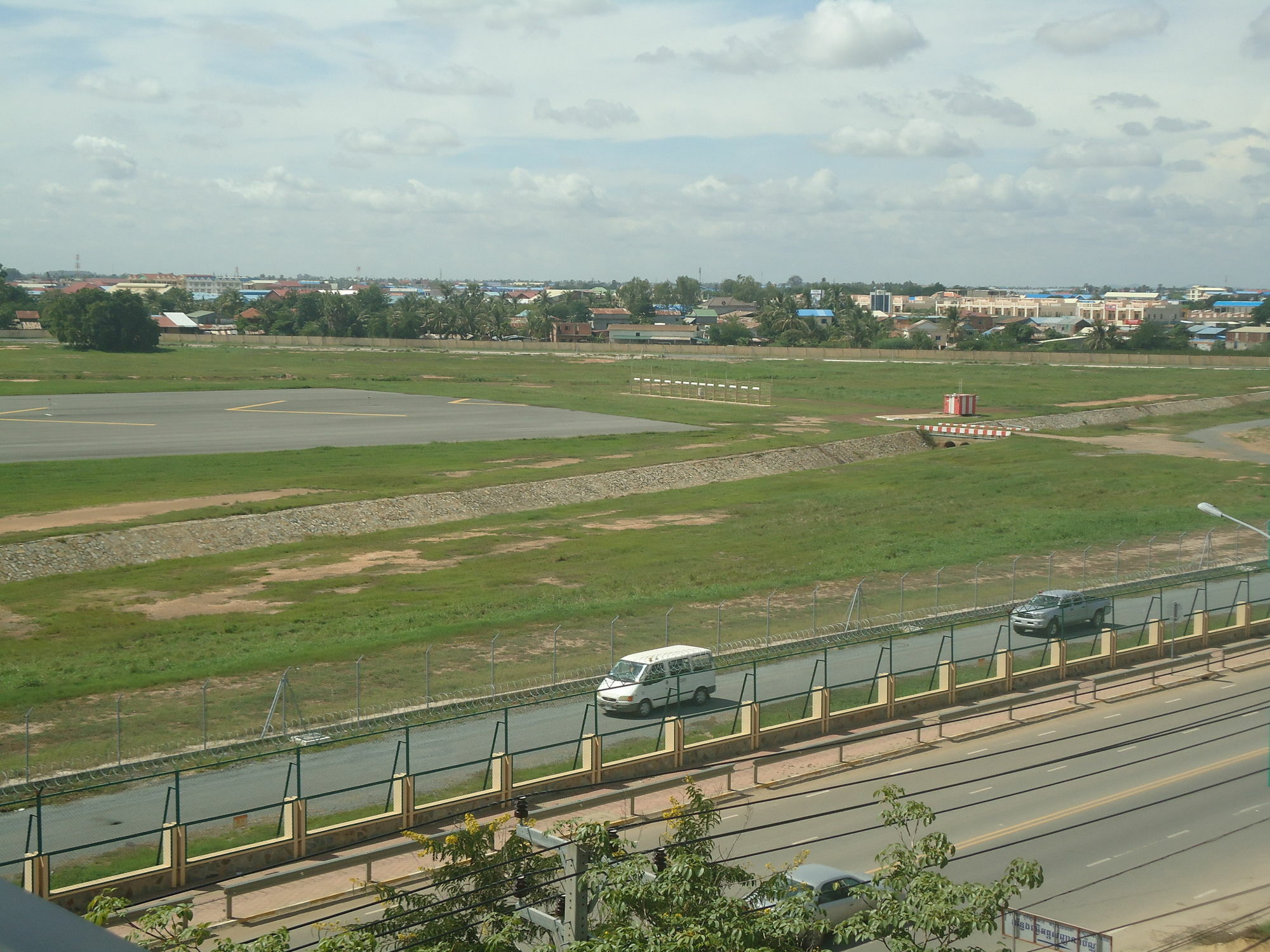 Golden Apple Hotel - Airport Phnom Penh Zewnętrze zdjęcie