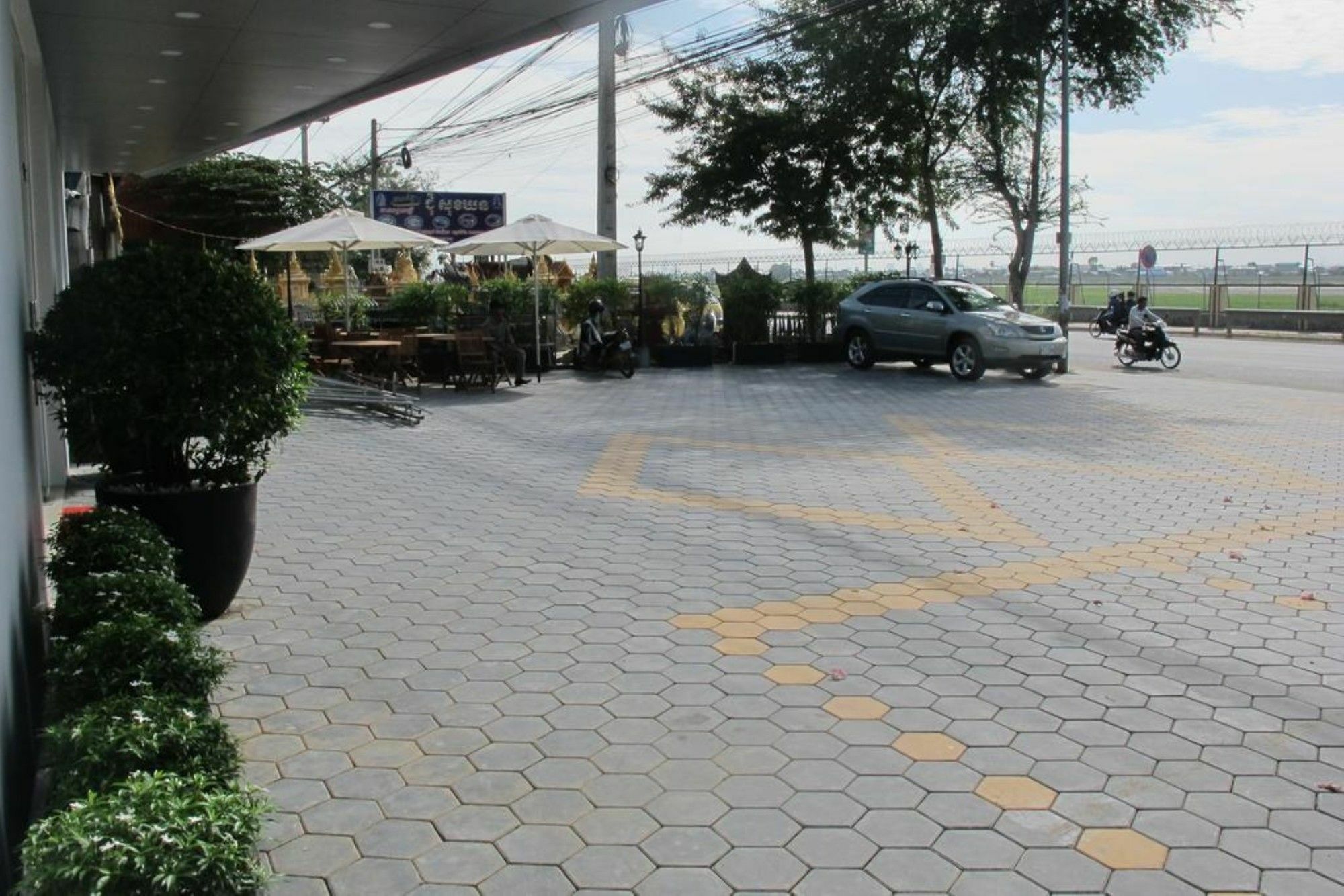 Golden Apple Hotel - Airport Phnom Penh Zewnętrze zdjęcie